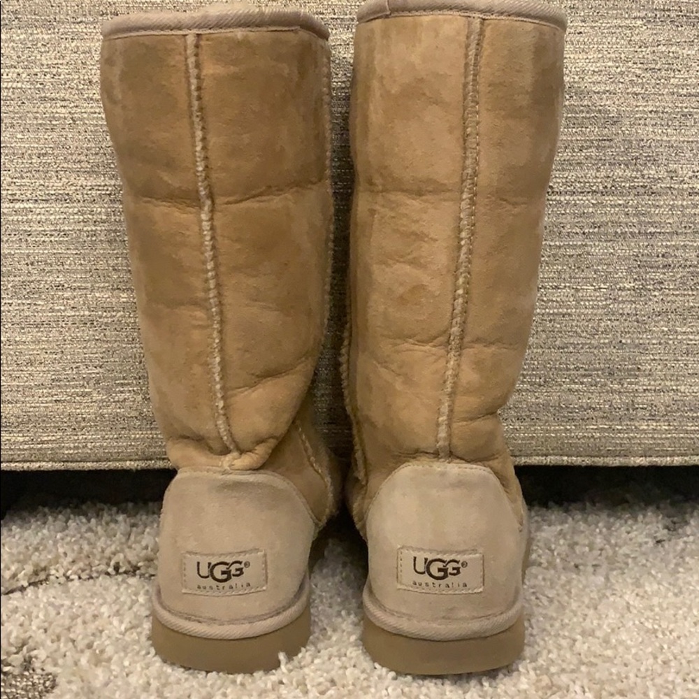 UGG BOOTS - TAN, SIZE 6 - Picture 1 of 5